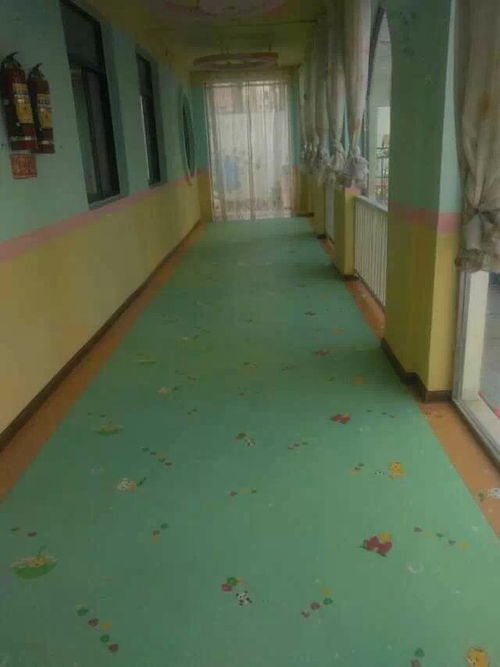 供應石塑地板巴中市 快裝地板4